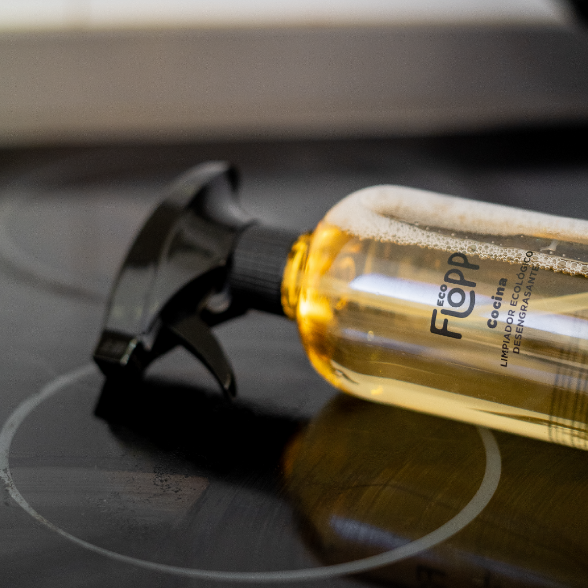 Desengrasante para Cocina – Botella + 1 Cápsula